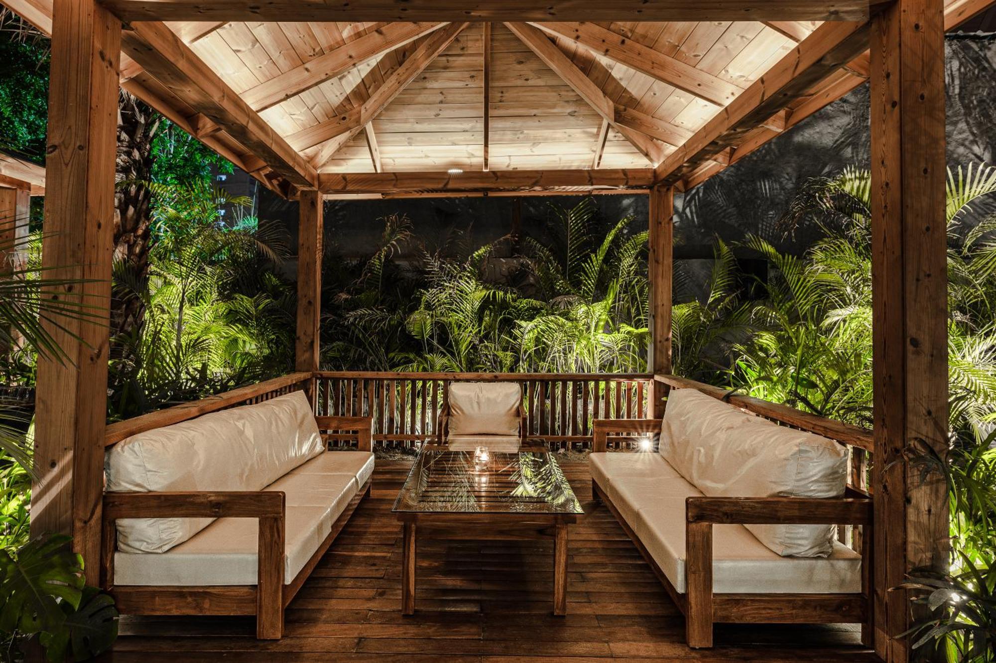 Vintclub Resort Лакнау Екстериор снимка