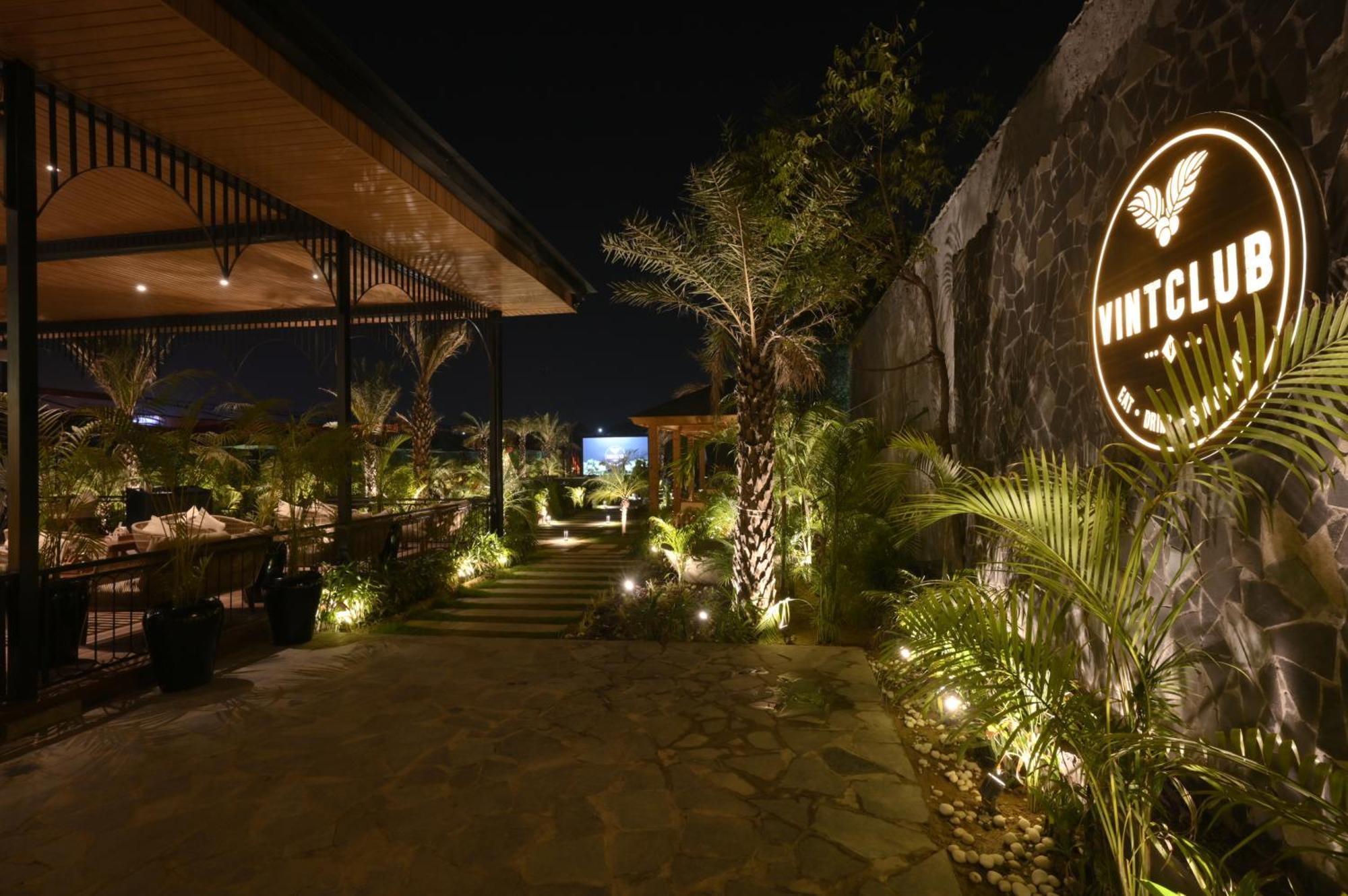 Vintclub Resort Лакнау Екстериор снимка
