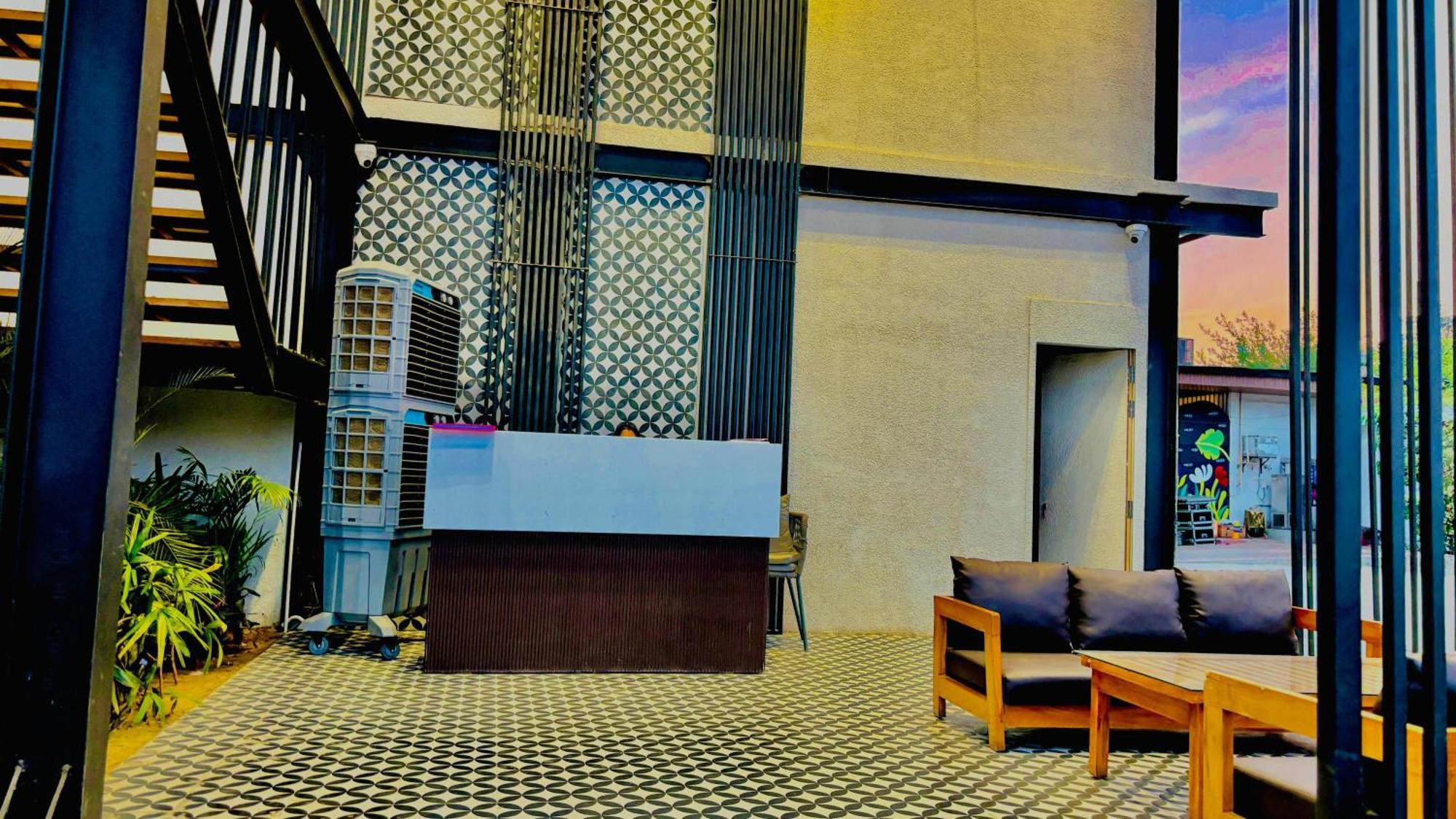 Vintclub Resort Лакнау Екстериор снимка